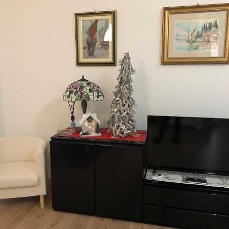 Casa Magnolia Lägenhet Pastrengo Exteriör bild